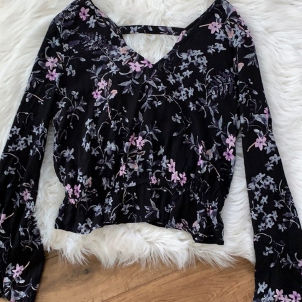 NWT Express Floral Bell Sleeve Faux Wrap Blouse, sz Small